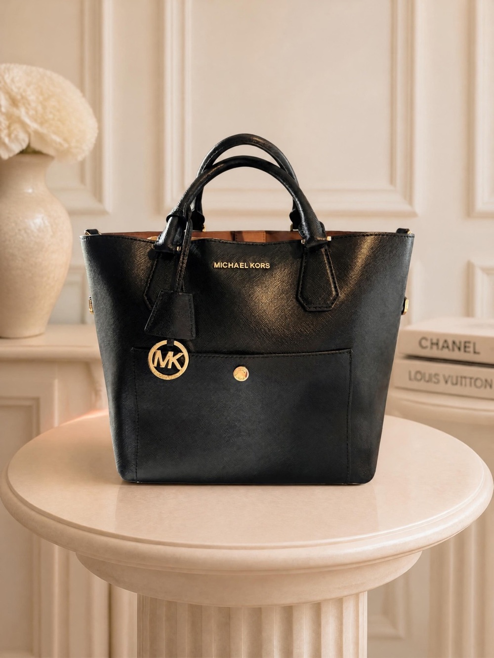 Michael Kors Black Greenwich Saffiano Large Tote